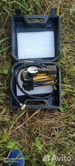 Компрессор автомобильный 12В