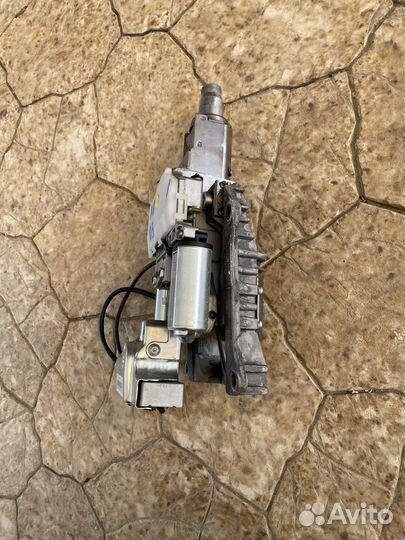 Рулевая колонка с блокиратором руля Audi A8 D3