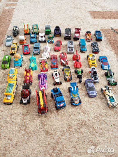 Hot wheels машинки