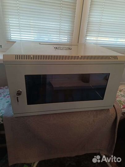 Шкаф телекоммуникационный настенный