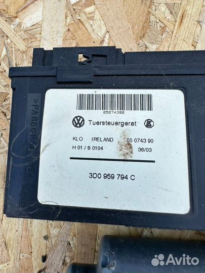 Моторчик стеклоподъёмника задний правый Volkswagen