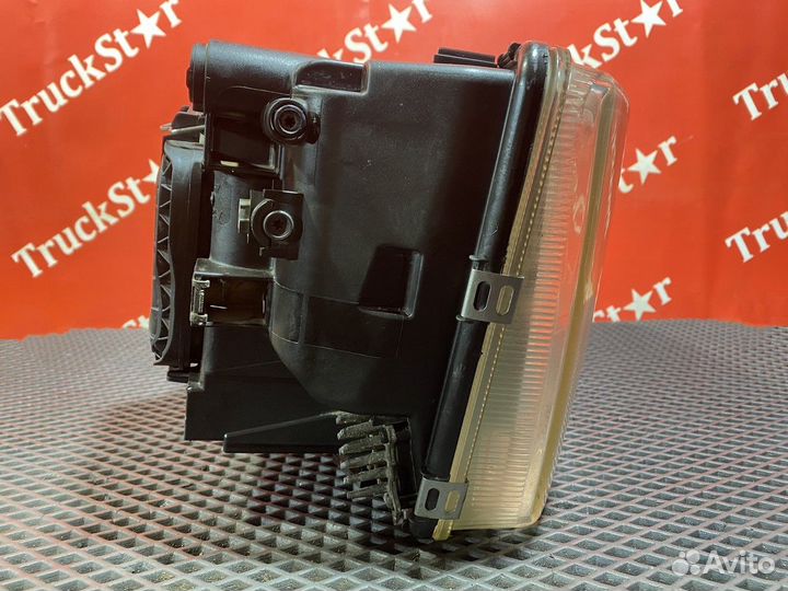 Фара правая Man TGS, Man TGX