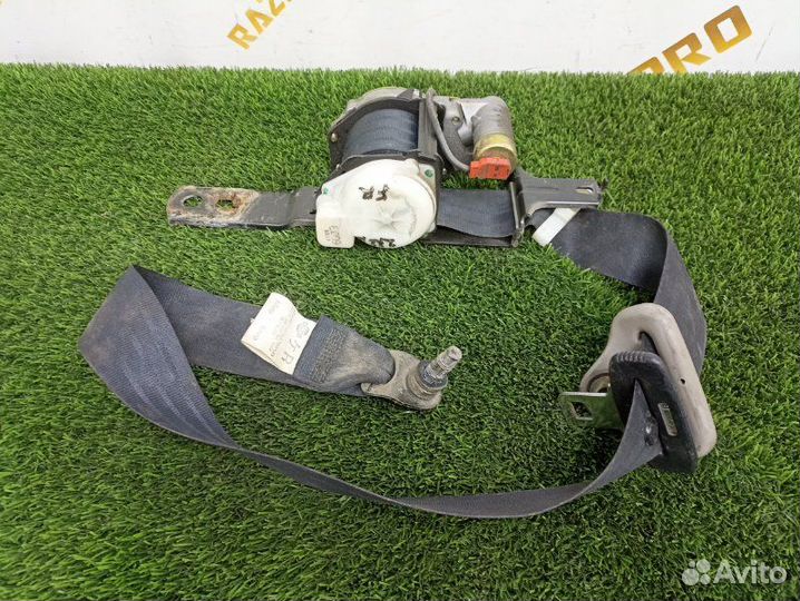 Ремень безопасности передний правый Nissan Almera