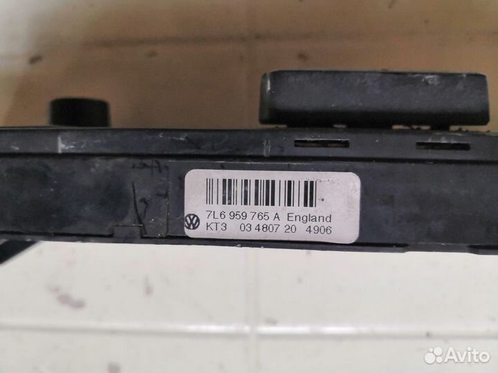 Блок кнопок сиденья VW Touareg 2006 3.6