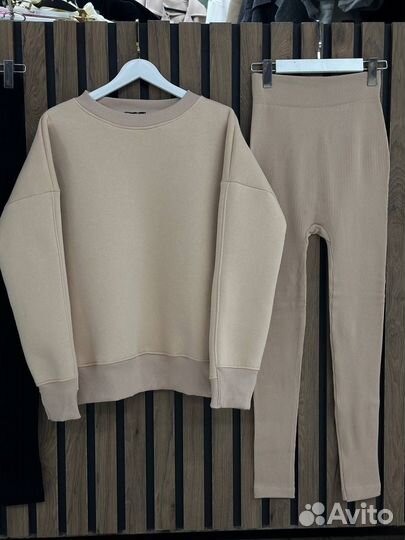 Спортивный костюм женский