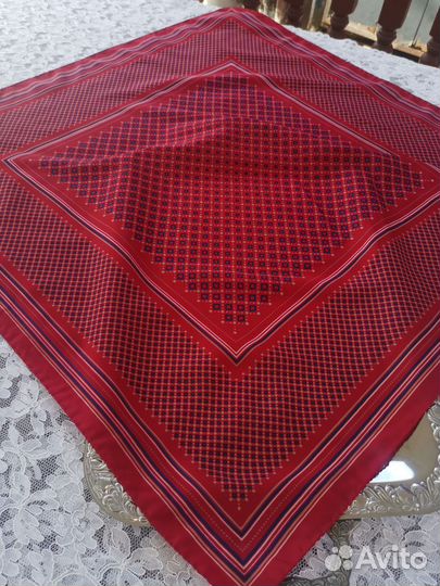 Красивый винтажный платок Италия