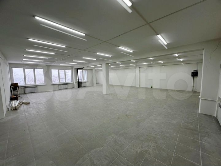 Сдаю помещение свободного назначения пл. 215 м²