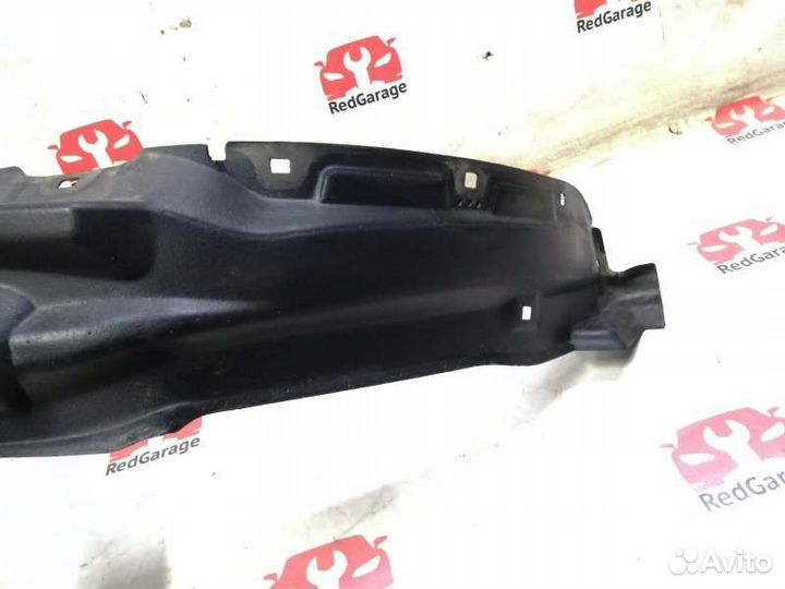 Подкрылок передний правый Toyota Tundra UCK40