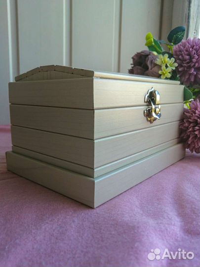 Шкатулка для украшений