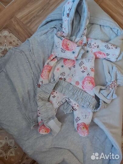 Комплект на выписку для девочки осень