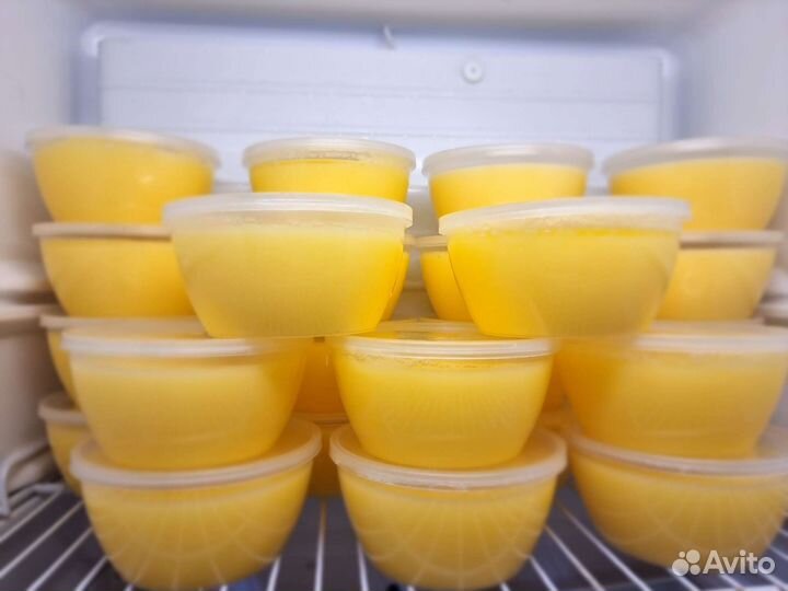 Домашние куриные яйца и сыр домашний