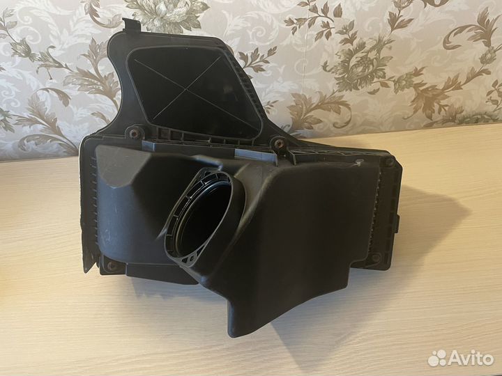 Воздушный фильтр VAG 8K0 133 835 AD