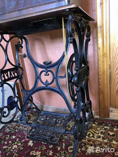 Швейная машинка pfaff