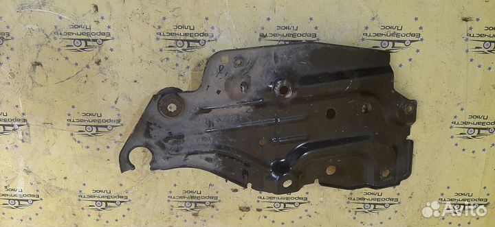 Площадка под аккумулятор Nissan Juke