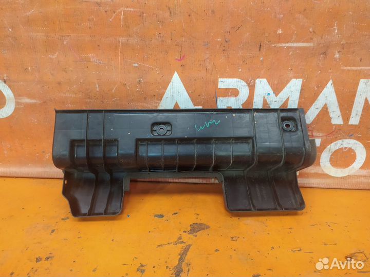 Дефлектор радиатора левый Hyundai Solaris 2