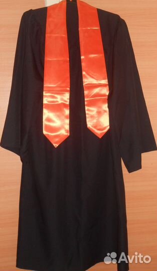 Мантия выпускника + шапочка с кисточкой