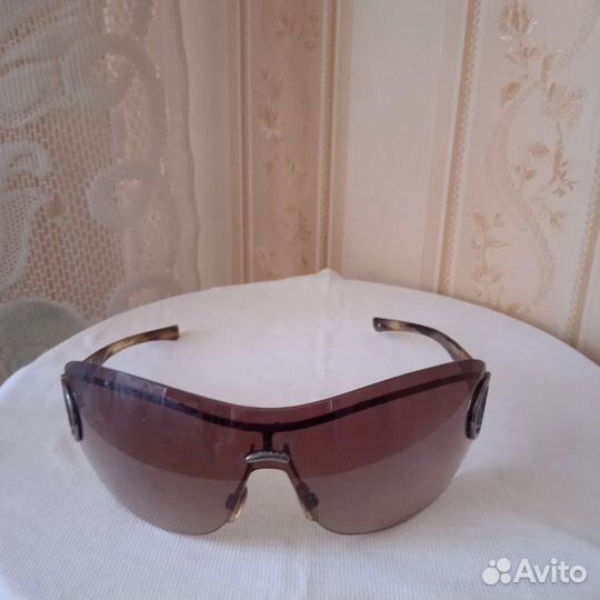 Солнцезащитные очки женские. Доставлю