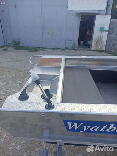 WyatBoat 390 DCM + прицеп