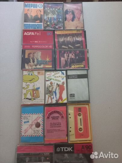 Аудио кассеты с записью,одна новая