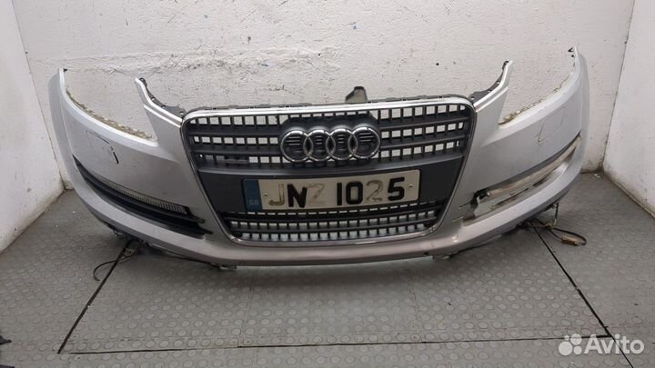 Решетка радиатора Audi Q7, 2006