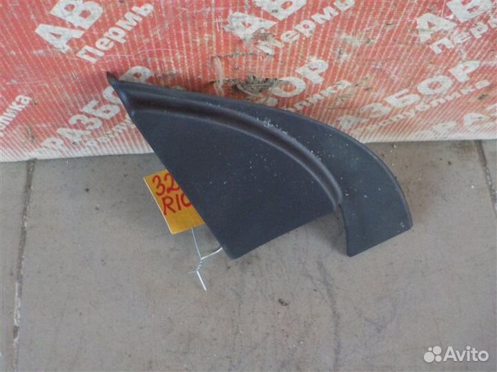 Уголок зеркала передний левый Kia Rio 3 G4FC 2017