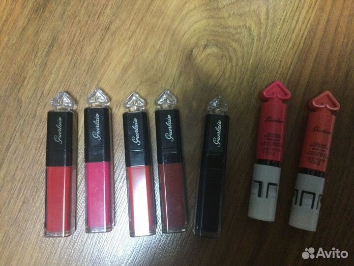 Помада блеск для губ