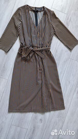 Платье в полоску Mohito 46