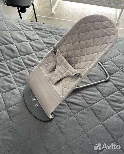 Шезлонг babybjorn