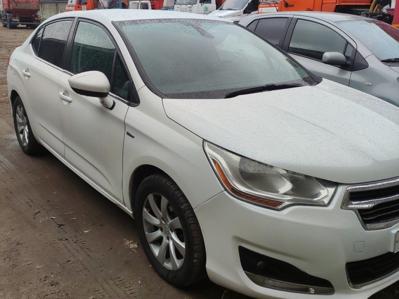 Citroen C4: фото владельца