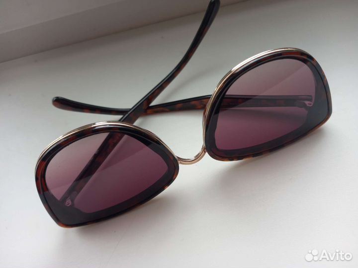 Солнцезащитные очки reserved