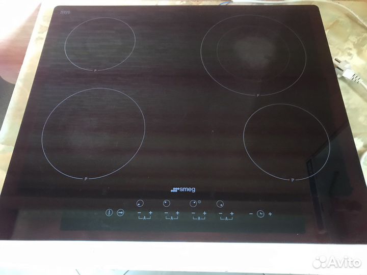 Варочная панель Smeg. Электрическая