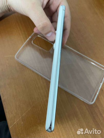 Телефон Samsung S20 FE 6/128