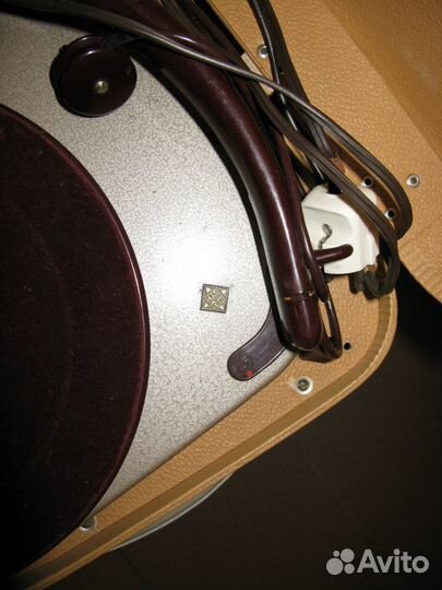 Проигрывытель Telefunken