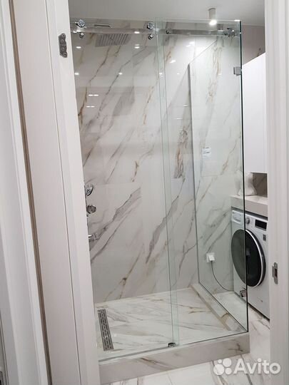 Душевая кабина из стекла