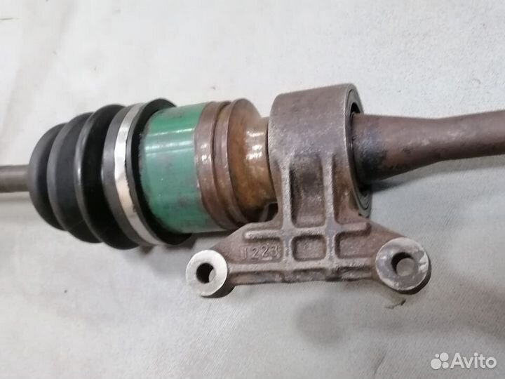 Привод передний левый Mitsubishi Mirage 1991