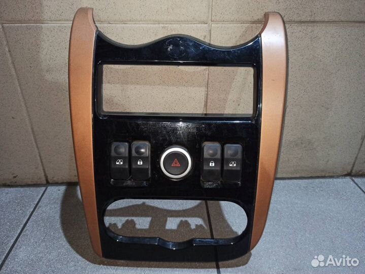 Кнопки стеклоподъемника Рено сандеро.Рено логан