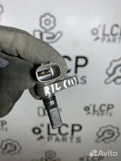 Датчик ABS задний левый Toyota Land Cruiser UZJ