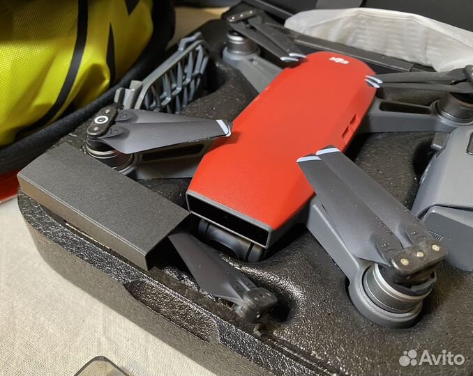 Квадрокоптер DJI spark fly more combo