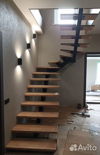 Лестница на металлокаркасе