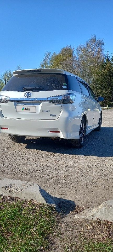 Toyota Wish: фото владельца