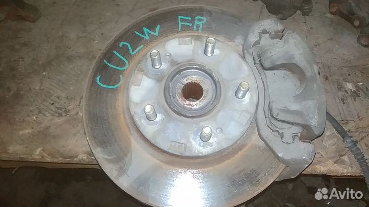 Ступица передняя правая на mitsubishi airtrek CU5W