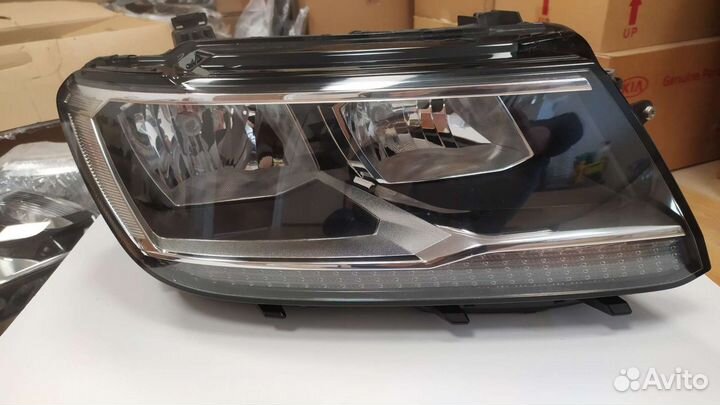 Фара правая Volkswagen Tiguan II (2016-2021)