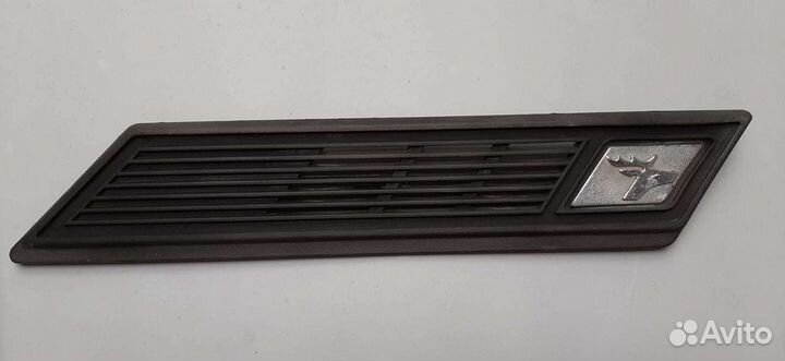 Решётки вентиляции (шевроны) Волга газ 3102