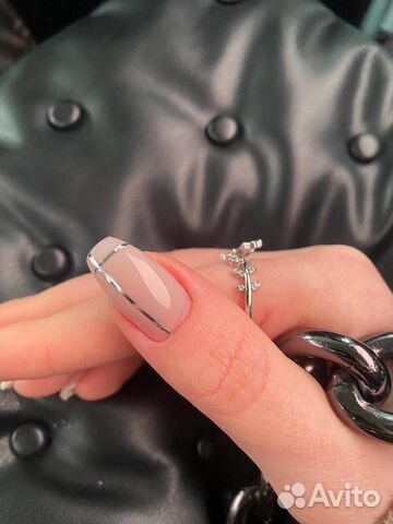 Модель на педикюр