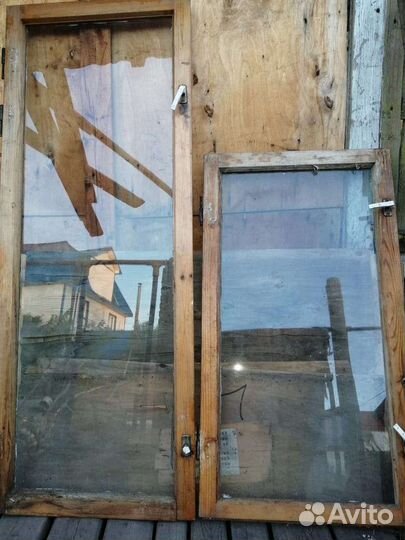 Деревянная оконная рама