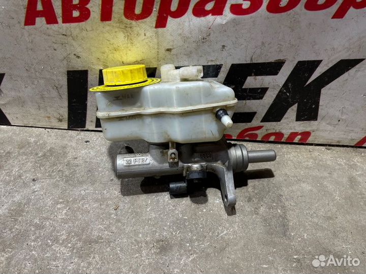 Главный тормозной цилиндр Volkswagen Polo