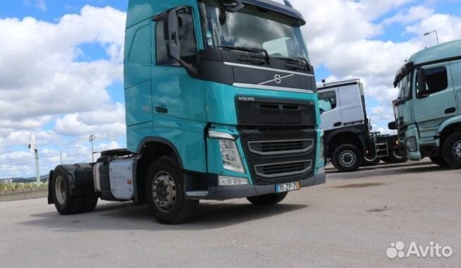 Pазбираем грузовик Volvo FH с 2013