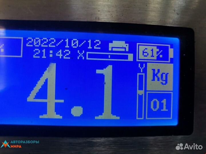 Шторка багажника Toyota Avensis 3 (T270) 2010