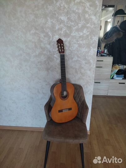 Новая гитара Yamaha C40 (с чехлом)