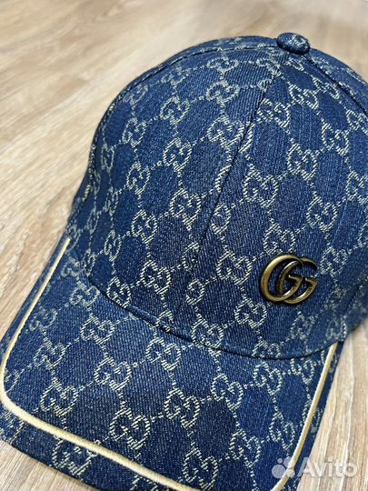 Италия.фирменная бейсболка,кепка Gucci